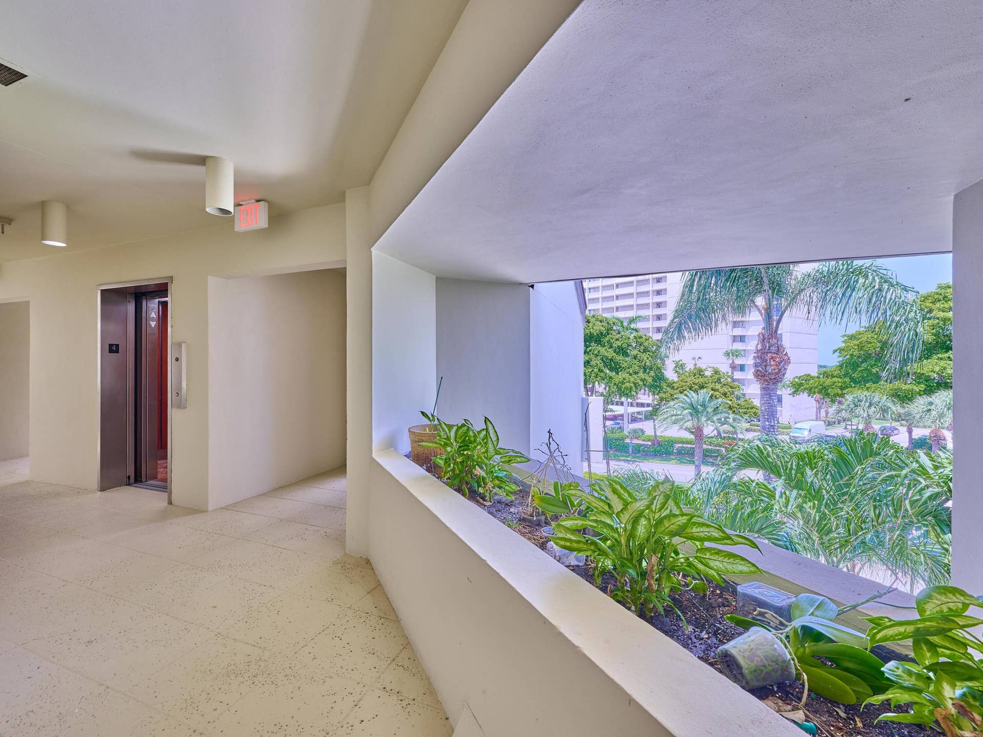 1117 Marine Way E, #K4l, North Palm Beach, FL 33408 Elevator Entry to home