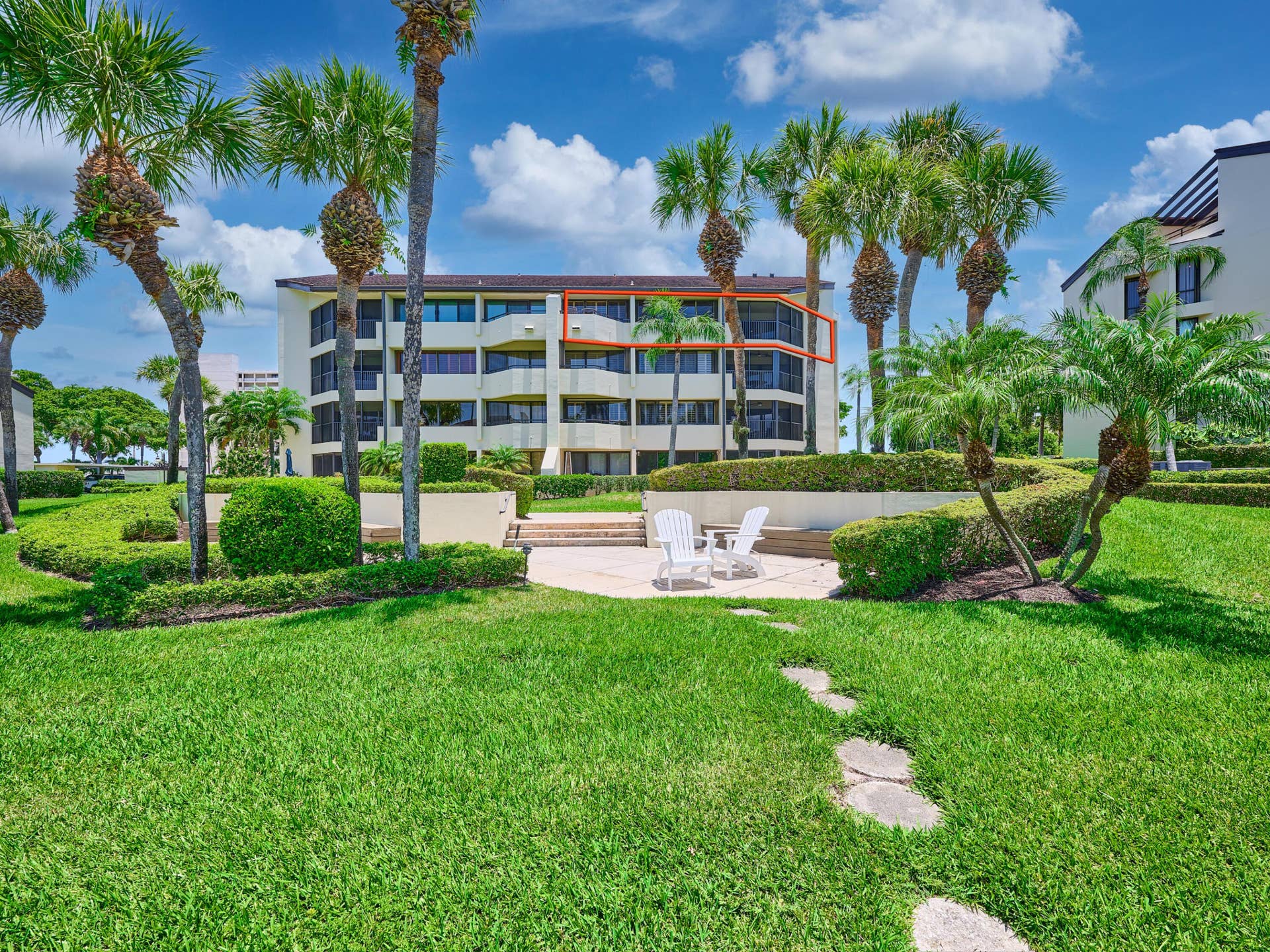1117 Marine Way E, #K4l, North Palm Beach, FL 33408 Back View Outlined