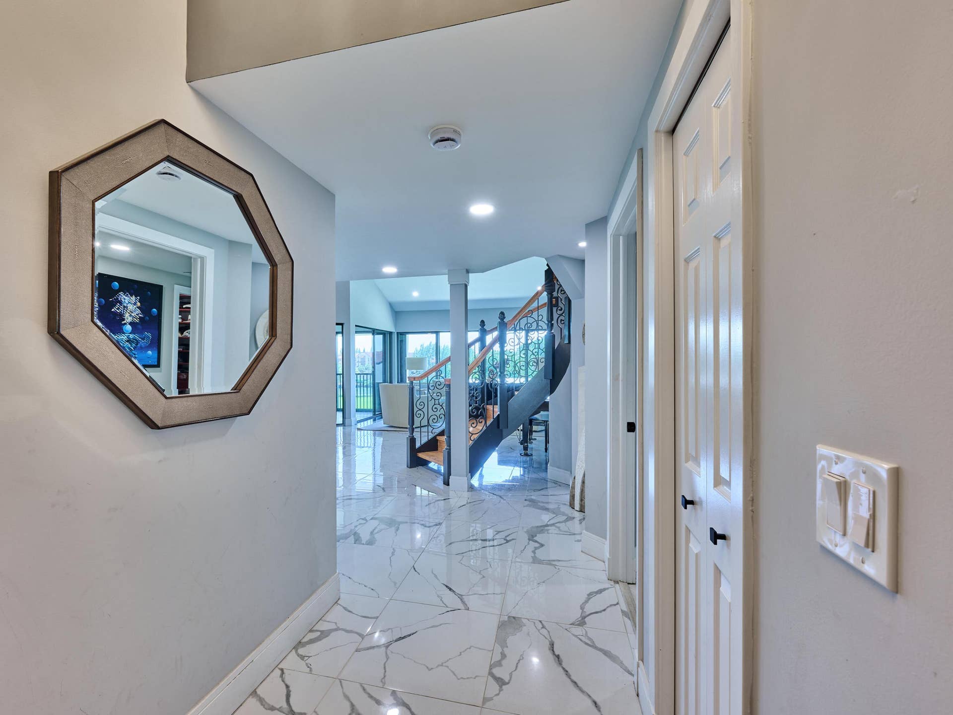 1117 Marine Way E, #K4l, North Palm Beach, FL 33408 Entry to Balcony