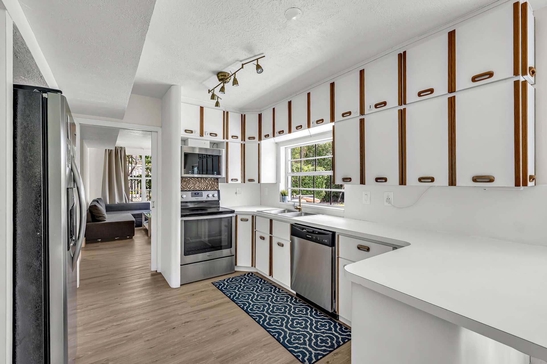 3830 NE 22nd Terrace, Lighthouse Point, FL 33064 FN-33