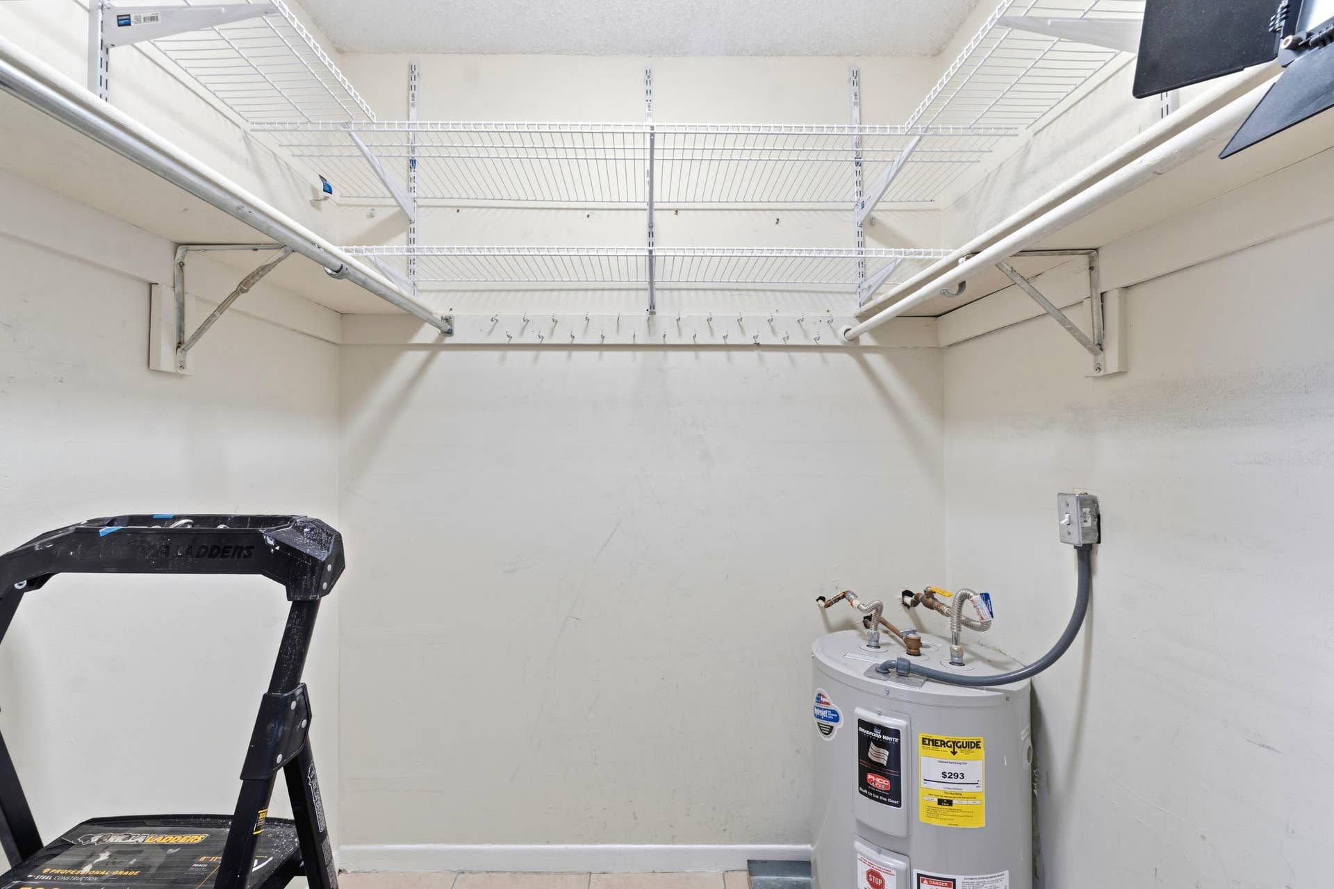 1470 N Dixie Highway, #43, Fort Lauderdale, FL 33304 walk-in closet