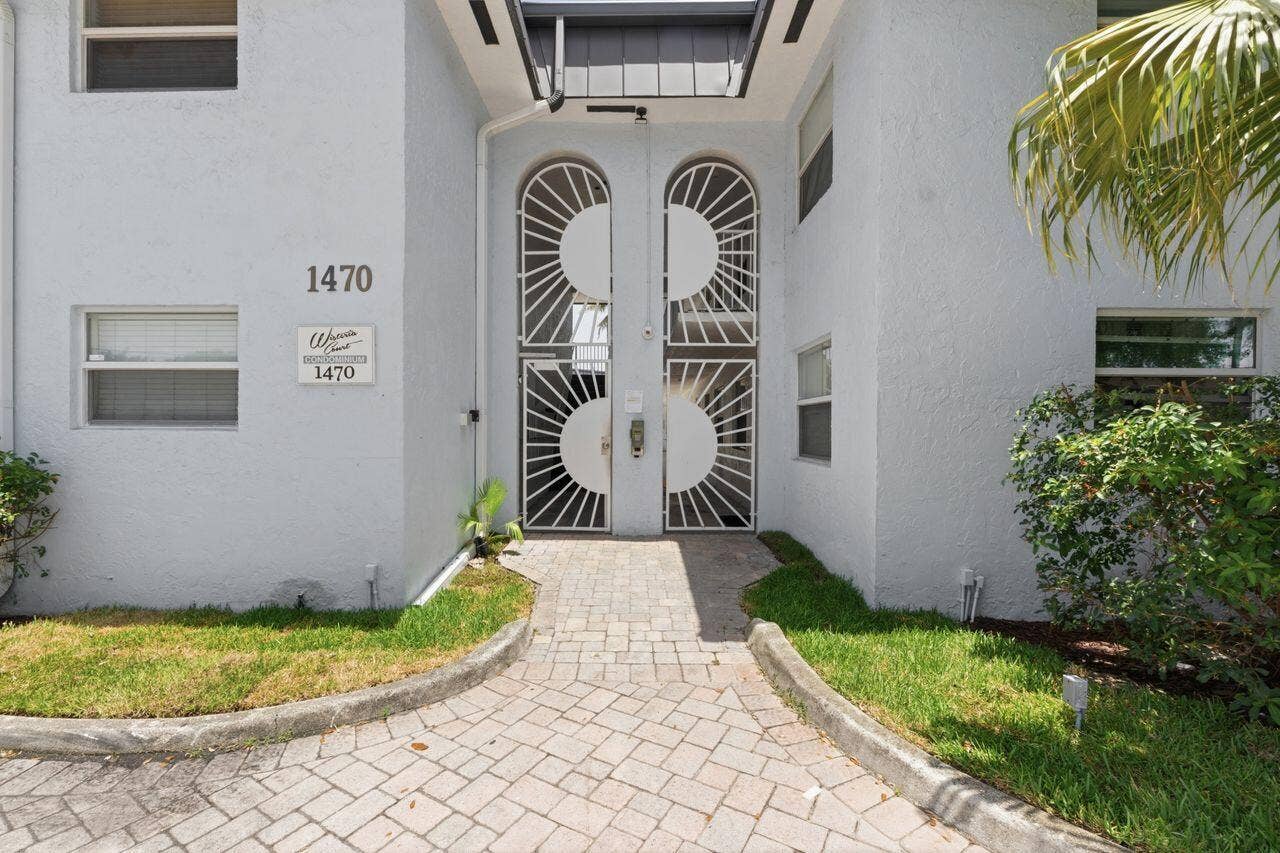 1470 N Dixie Highway, #43, Fort Lauderdale, FL 33304 1470_N_Dixie_Hwy_017
