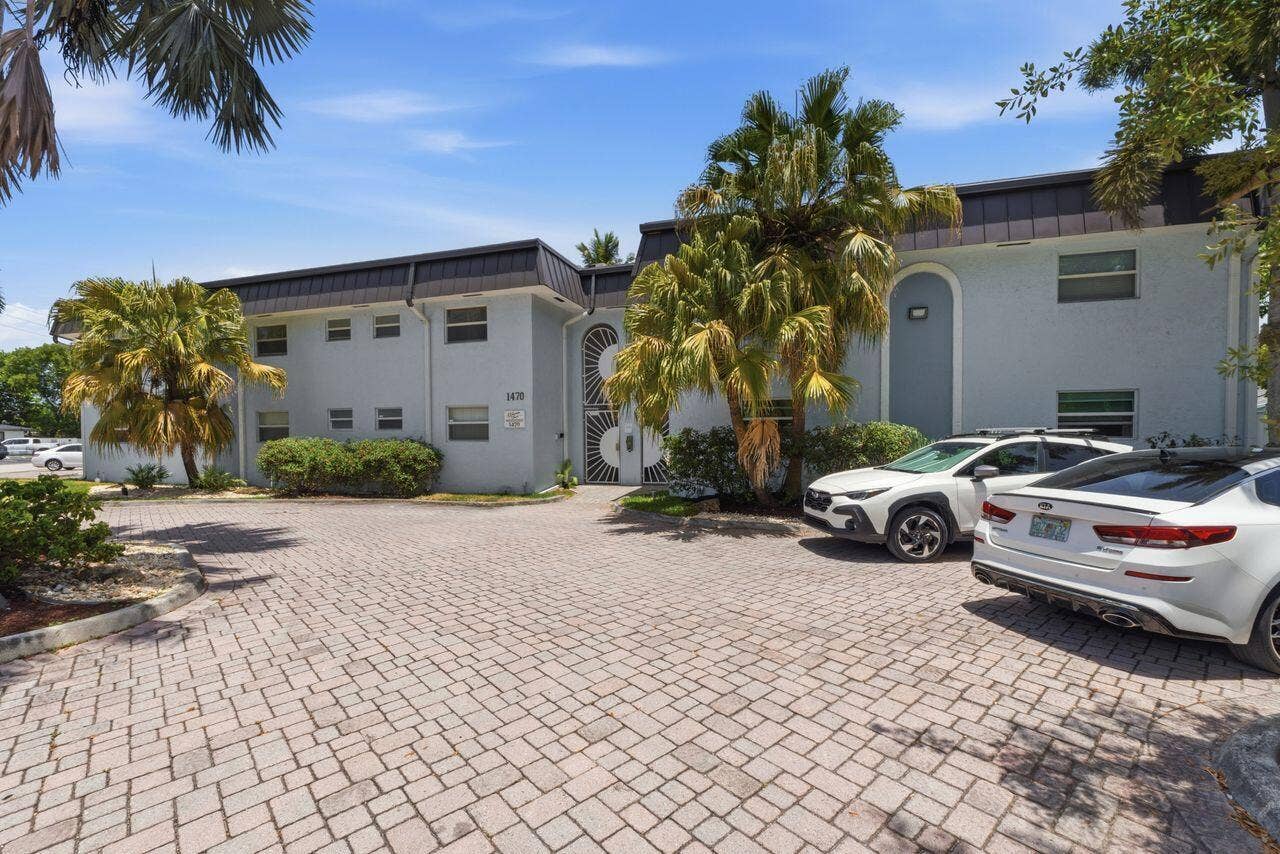 1470 N Dixie Highway, #43, Fort Lauderdale, FL 33304 1470_N_Dixie_Hwy_018