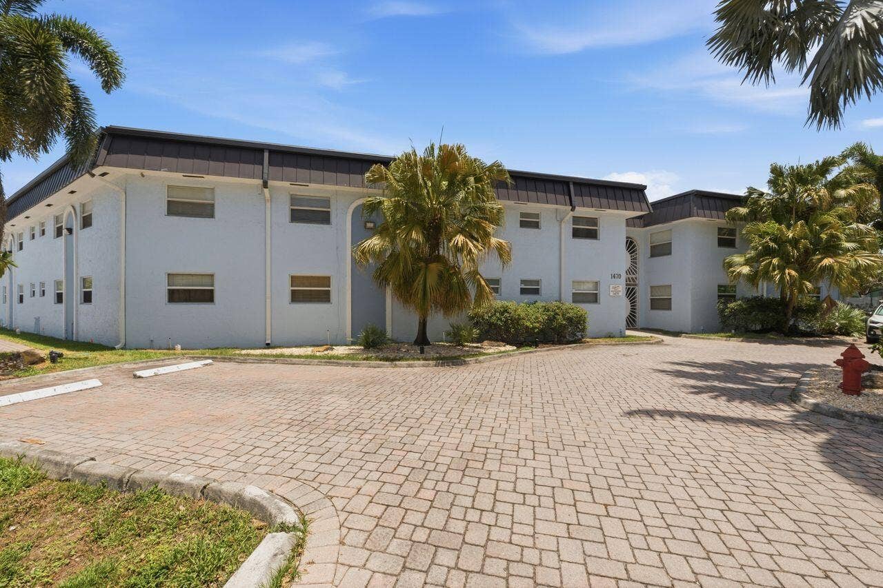 1470 N Dixie Highway, #43, Fort Lauderdale, FL 33304 1470_N_Dixie_Hwy_019