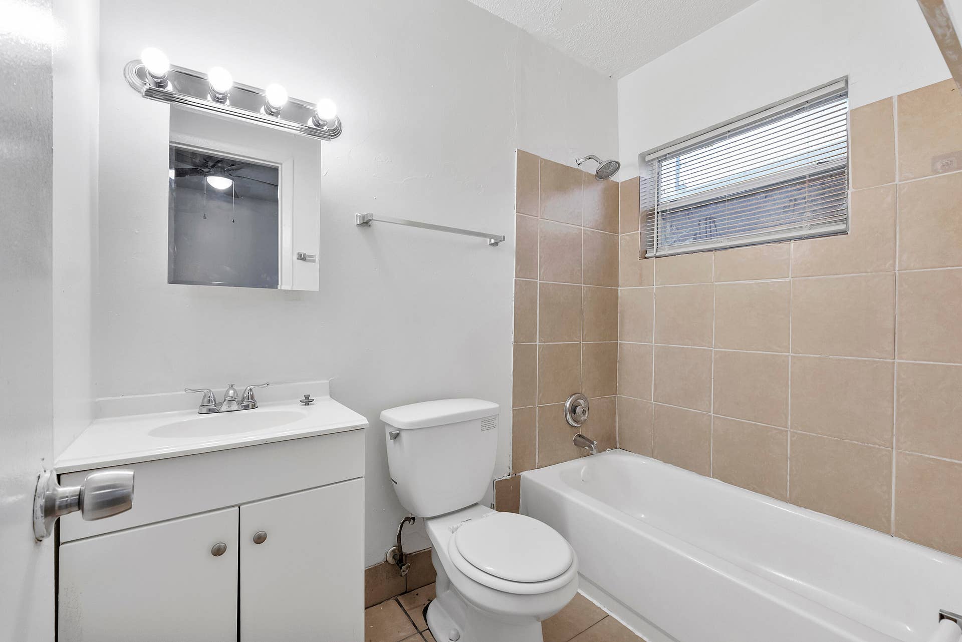 279 Sw 1st St_022