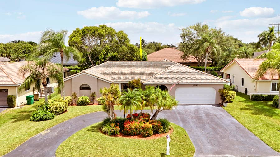 Property photo for 15821 Sedgewyck Circle N, Davie, FL