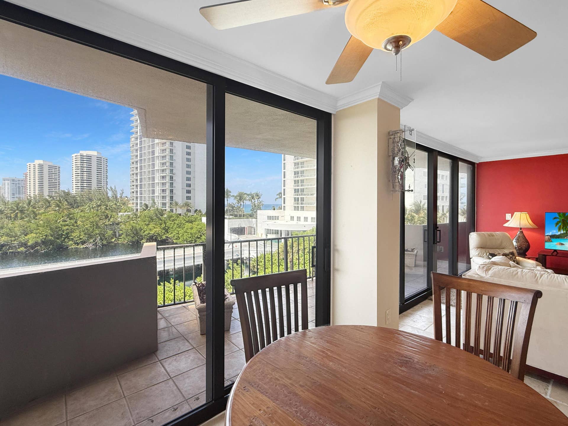 4200 N Ocean, #2-406, Singer Island, FL 33404 Breakfast Dining Area