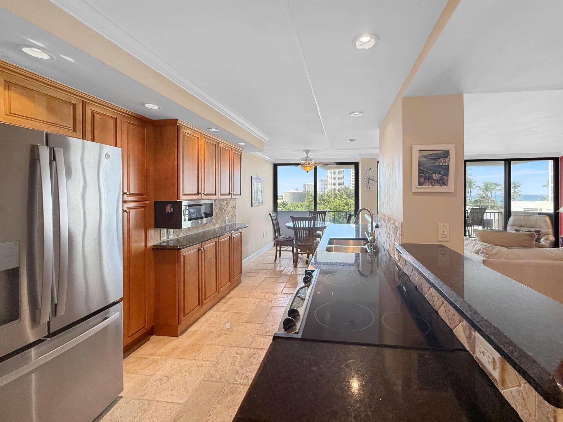 4200 N Ocean, #2-406, Singer Island, FL 33404 Kitchen