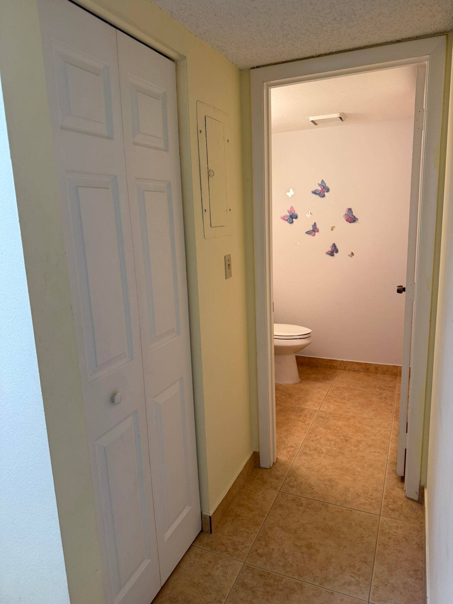 4272 NW 89th Avenue, #103, Coral Springs, FL 33065 Entry