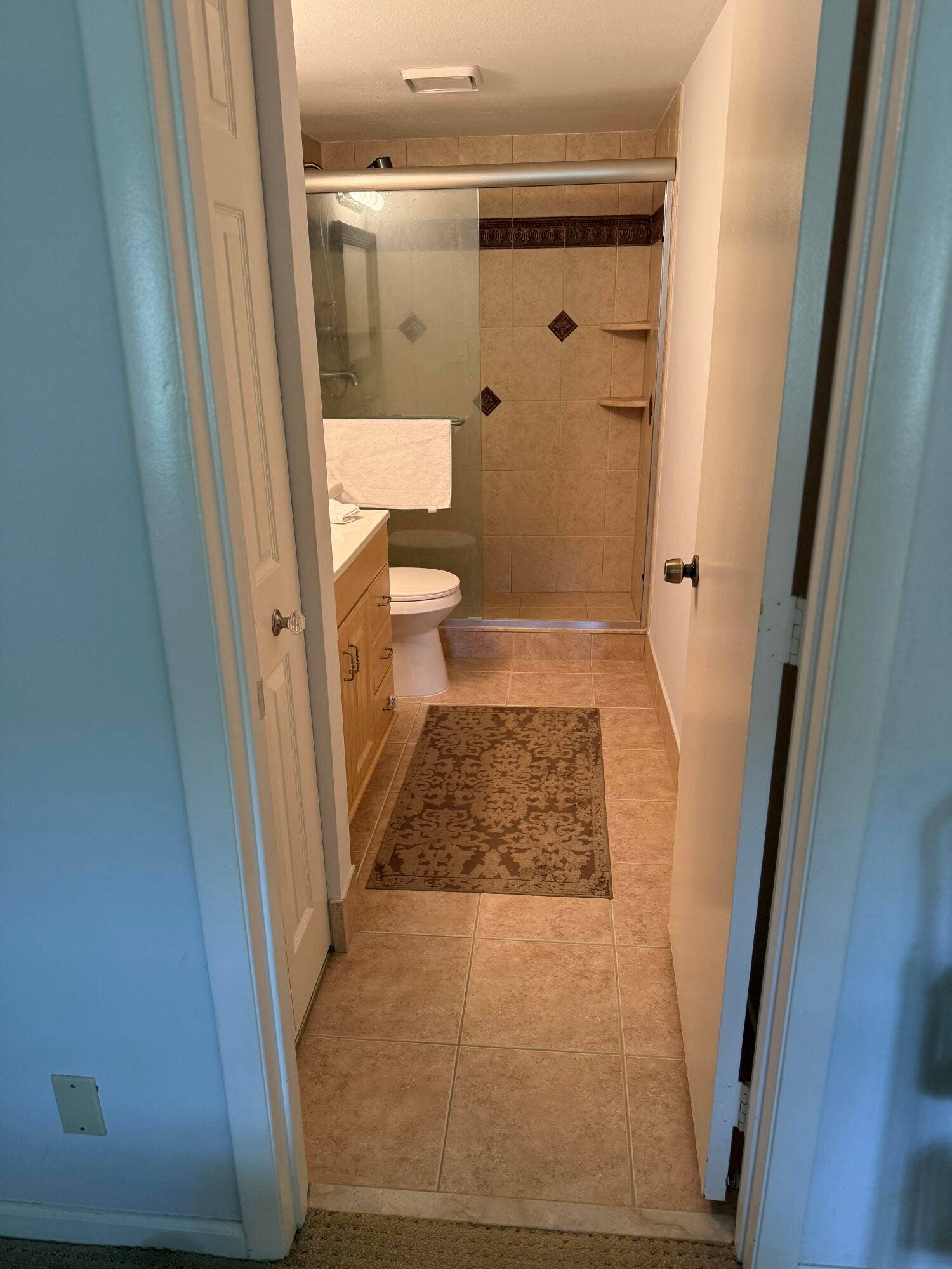 4272 NW 89th Avenue, #103, Coral Springs, FL 33065 Master Bath