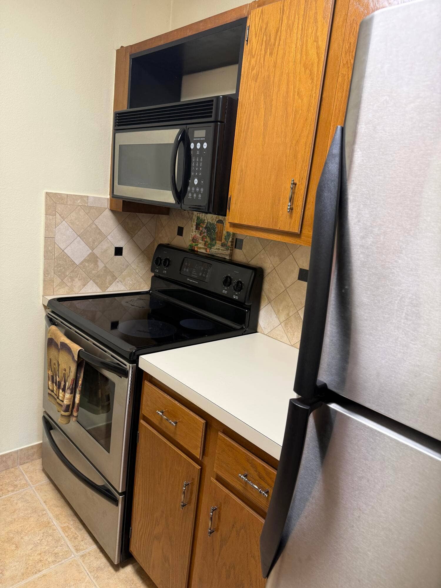 4272 NW 89th Avenue, #103, Coral Springs, FL 33065 Kitchen