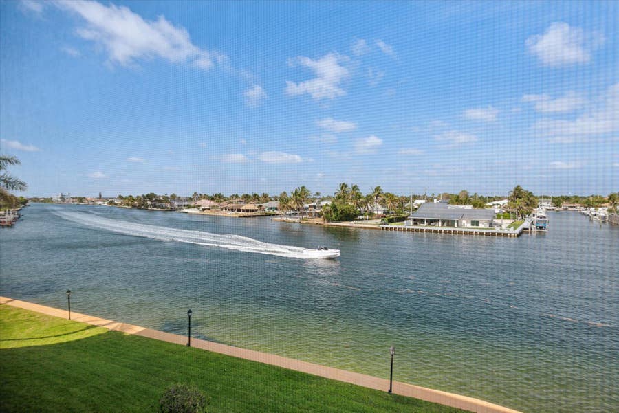 Property photo for 985 SE 19TH Avenue, #303, Deerfield Beach, FL