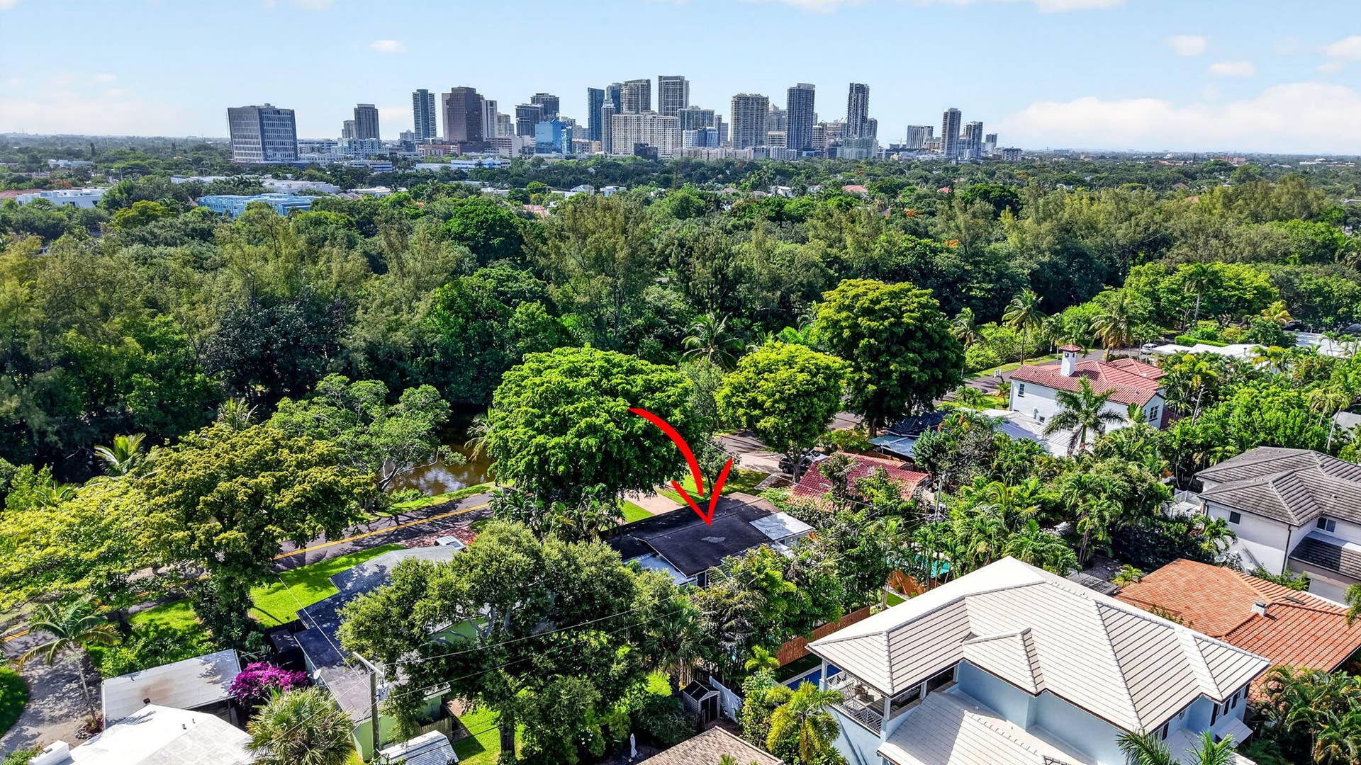 1318 SE 12TH Way, Fort Lauderdale, FL 33316 60-web-or-mls-DJI_20260708164047_0549_D
