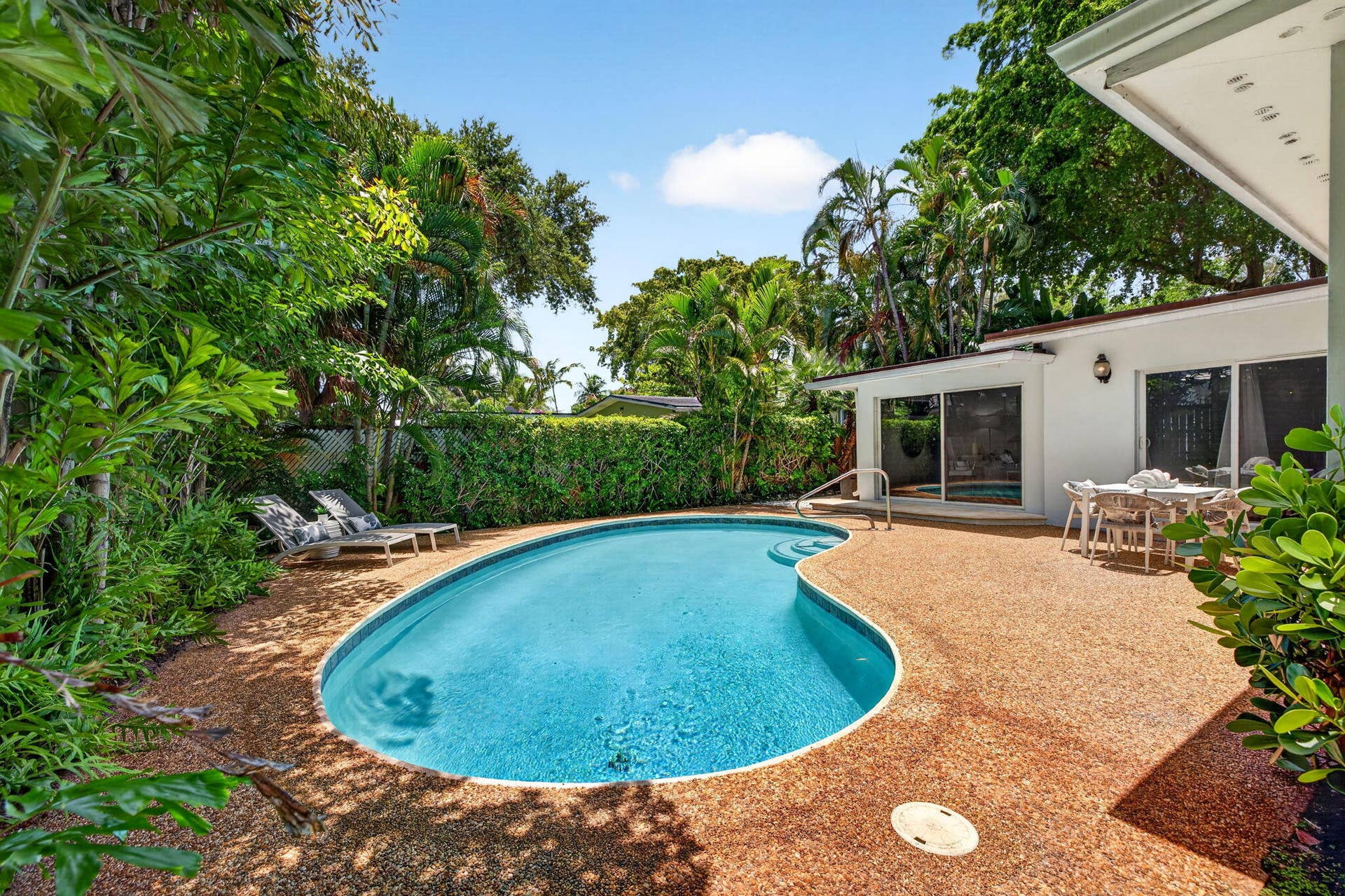 1318 SE 12TH Way, Fort Lauderdale, FL 33316 44-web-or-mls-699A5378