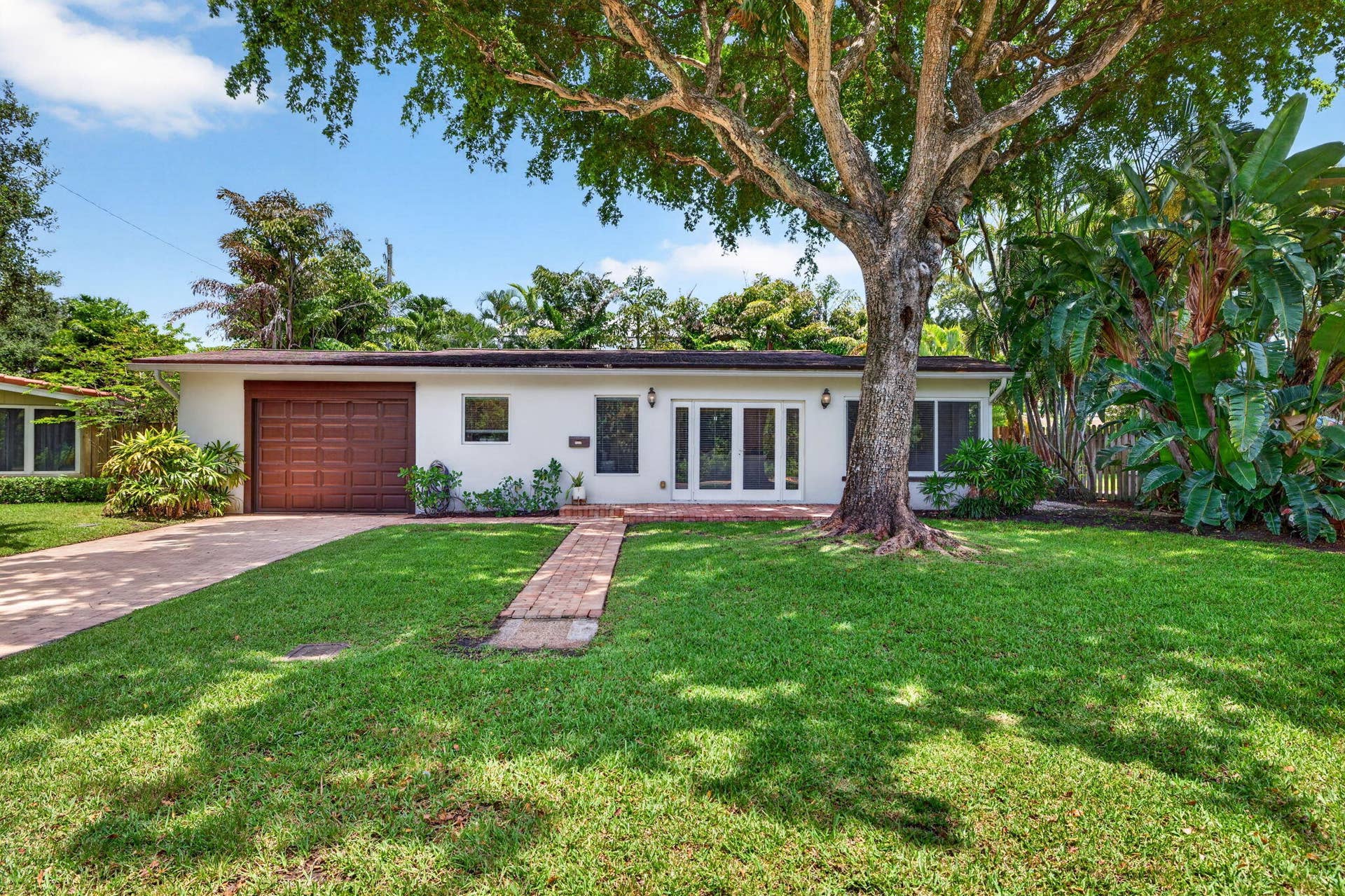 1318 SE 12TH Way, Fort Lauderdale, FL 33316 1-web-or-mls-699A5284