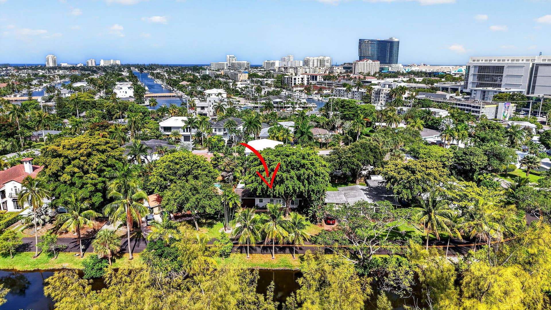 1318 SE 12TH Way, Fort Lauderdale, FL 33316 56-web-or-mls-DJI_20260708164002_0526_D