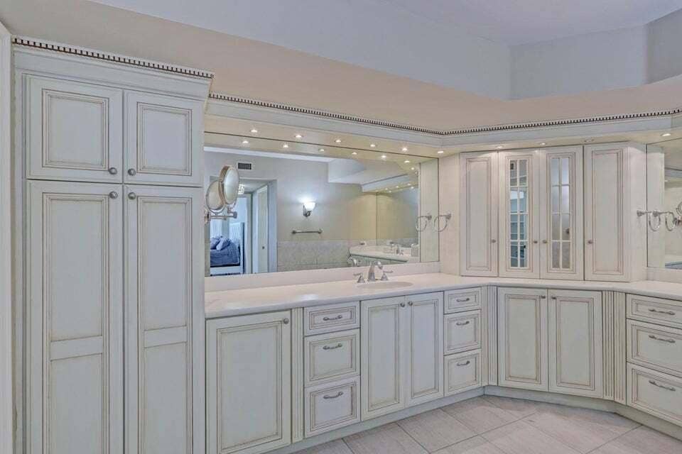 Owners Bathroom