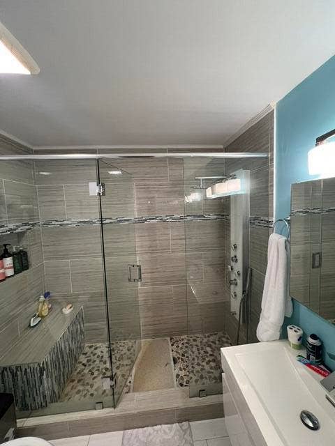 8249 NW 9TH Street, #5, Plantation, FL 33324 leeshower