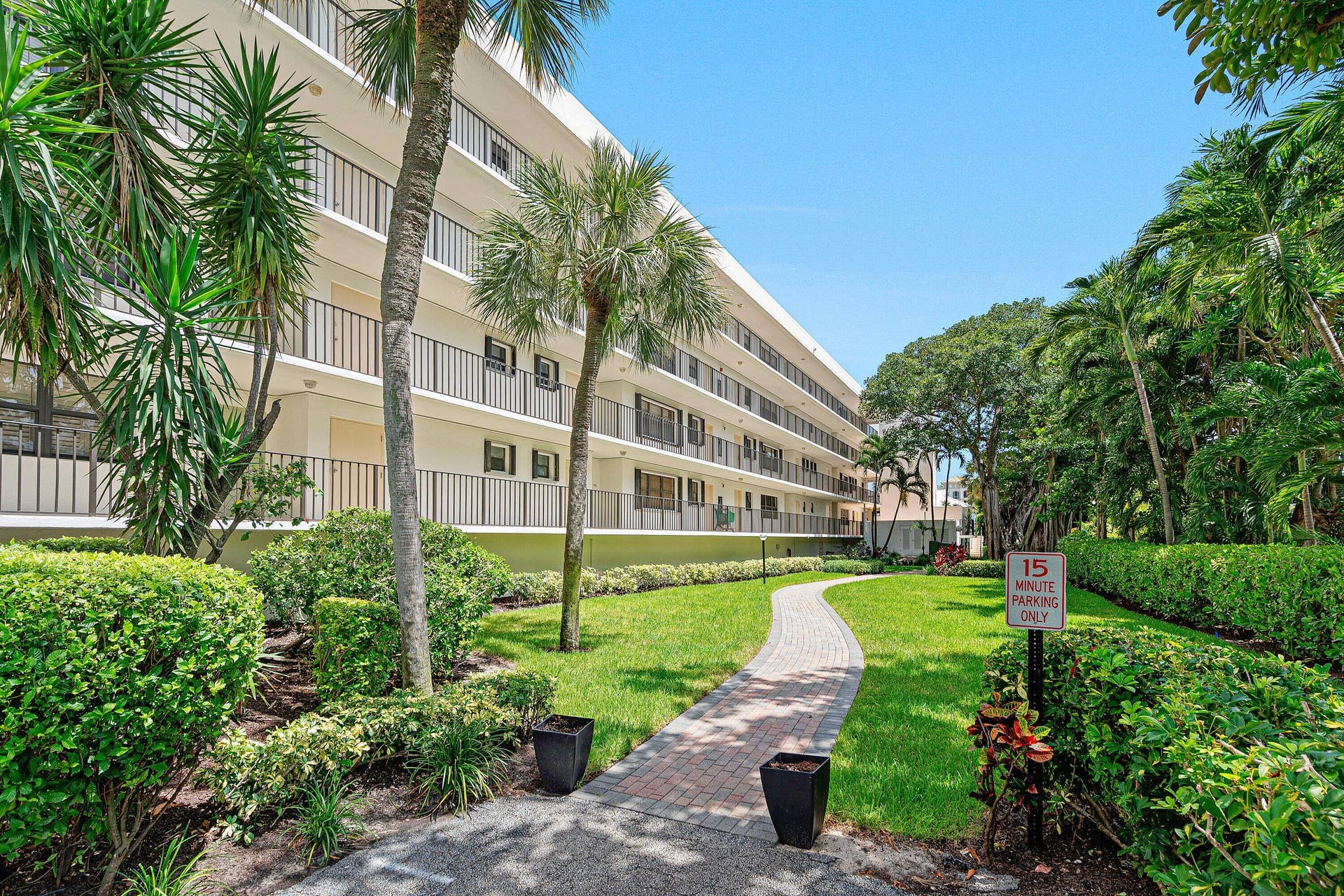 277 N OCEAN Boulevard, #1040, Boca Raton, FL 33432 001-277NorthOceanBoulevard-104-BocaRaton