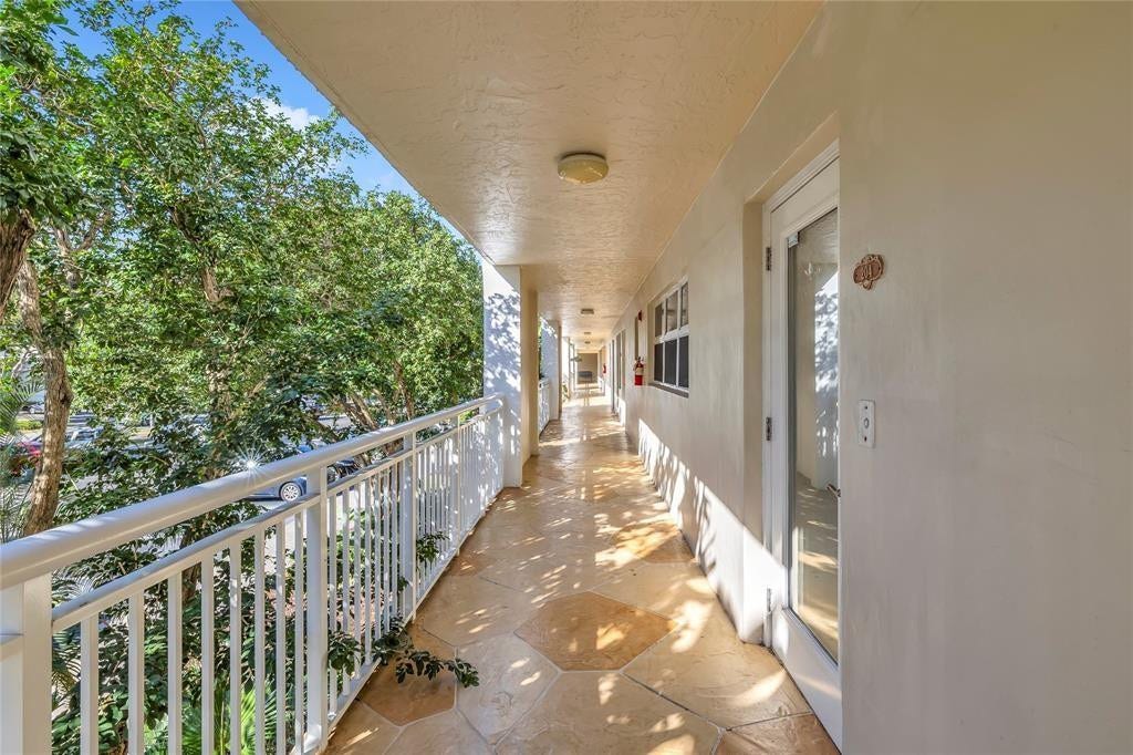 3150 NE 48th Court, #204, Lighthouse Point, Lighthouse Point, FL 33064 WALKWAY TO UNIT