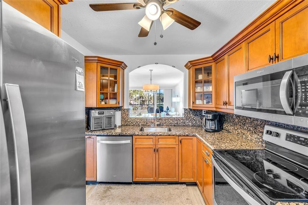 3150 NE 48th Court, #204, Lighthouse Point, Lighthouse Point, FL 33064 KITCHEN