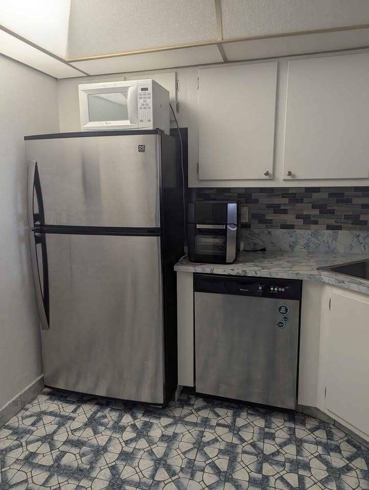 601 THREE ISLANDS Boulevard, #211, Hallandale Beach, Hallandale Beach, FL 33009 741454770_27761666216761349_378445197299
