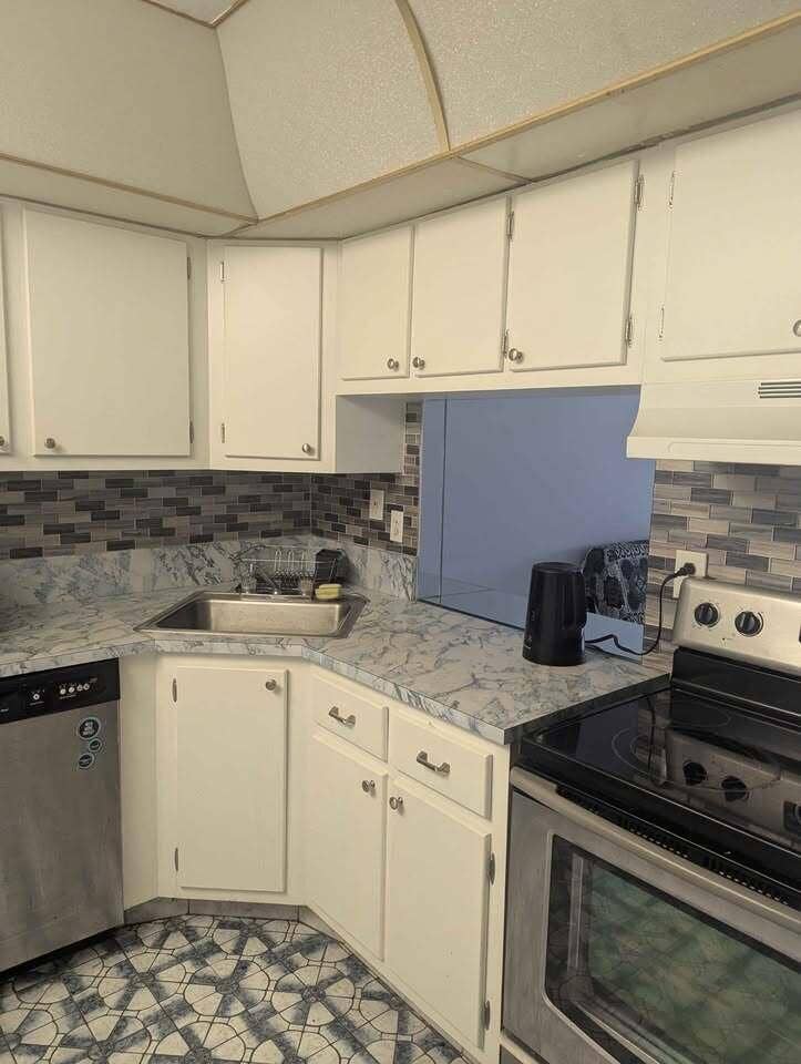 601 THREE ISLANDS Boulevard, #211, Hallandale Beach, Hallandale Beach, FL 33009 741821011_27761666176761353_236545855602