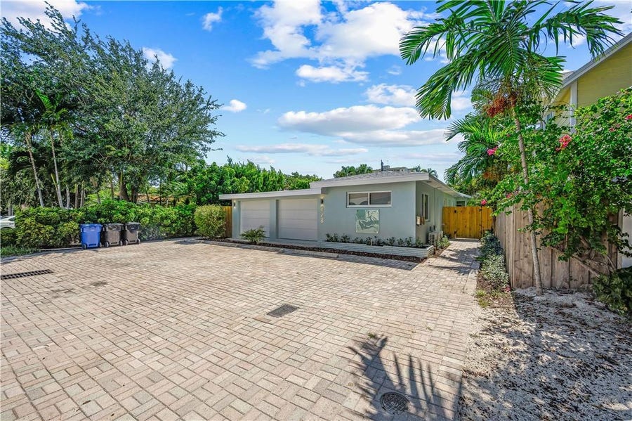 Property photo for 828 NE 17TH Way, #1, Fort Lauderdale, FL