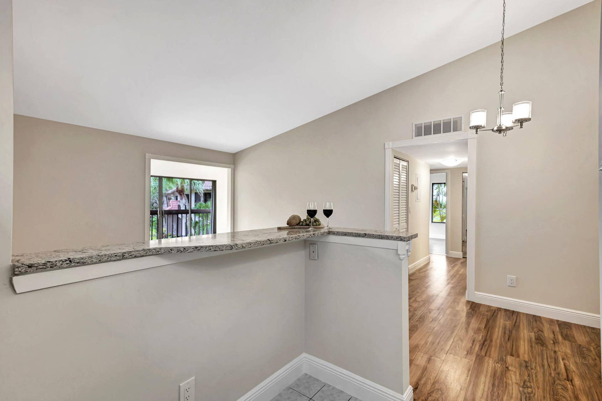 4C - Kitchen to Bedrooms