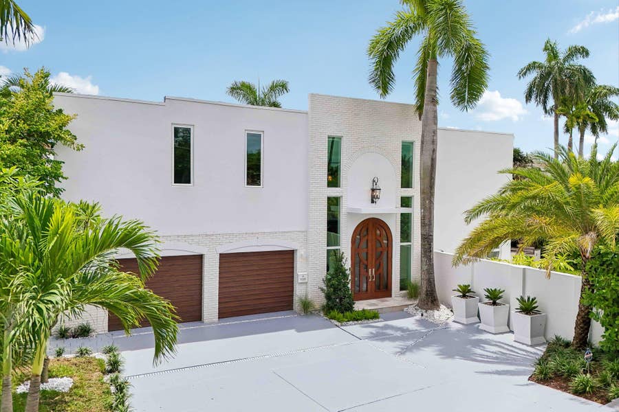 Property photo for 1020 SE 9TH Avenue, Fort Lauderdale, FL