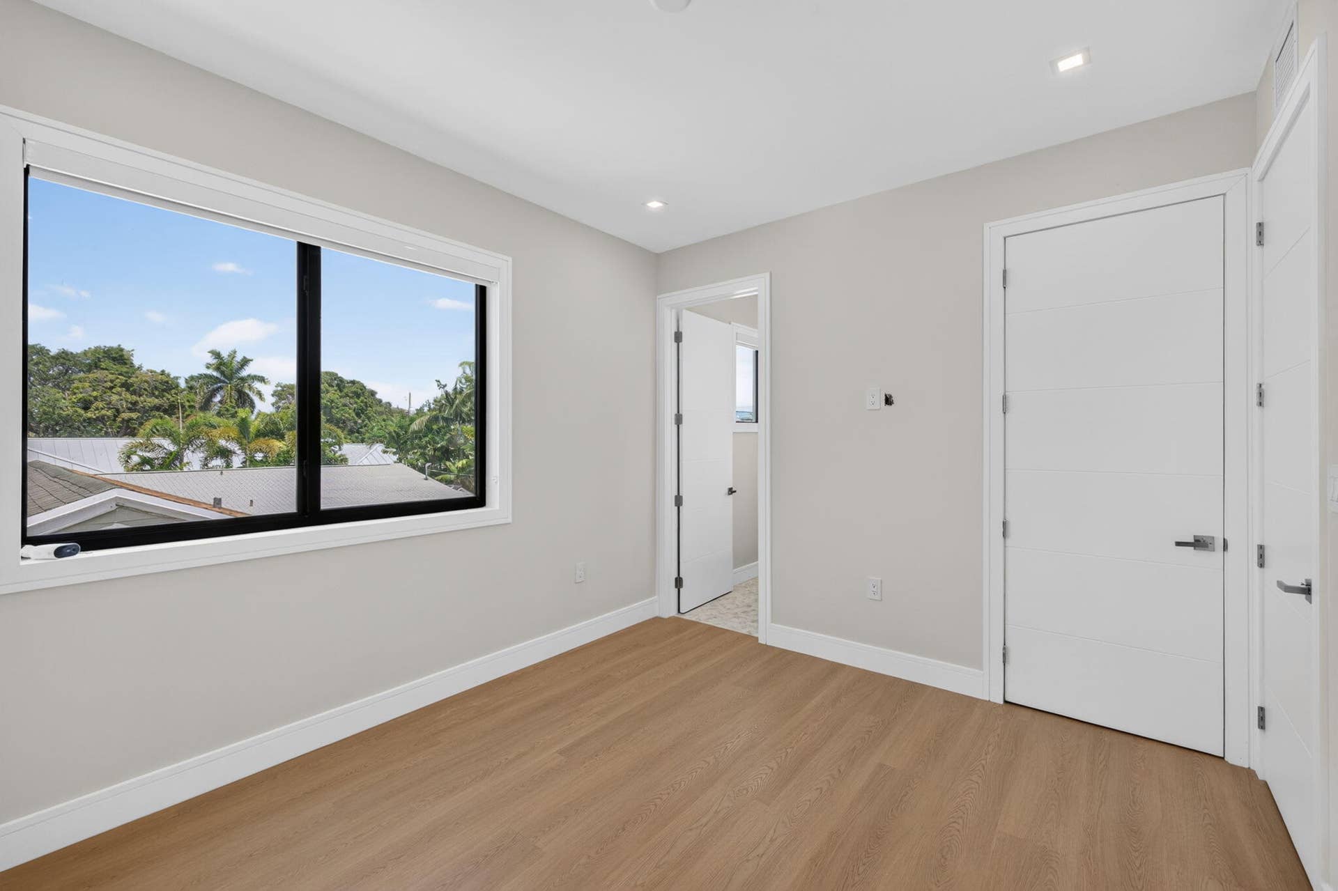 704 SW 9th Street, Fort Lauderdale, FL 33315 67-web-or-mls-699A6484