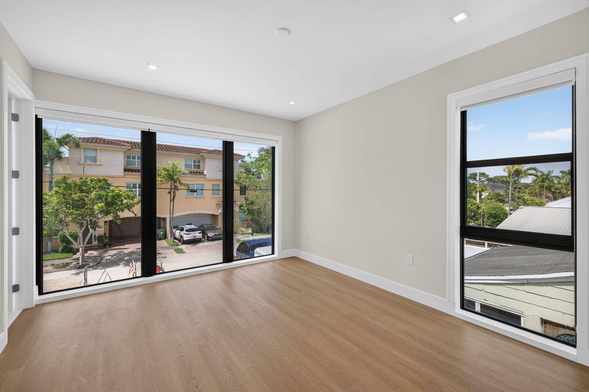704 SW 9th Street, Fort Lauderdale, FL 33315 73-web-or-mls-699A6549