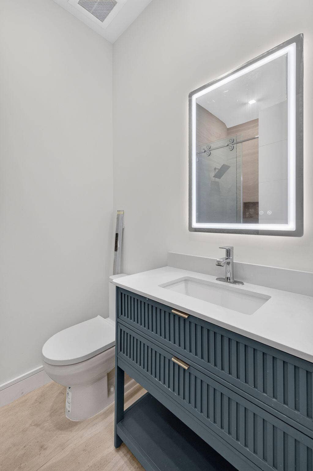 704 SW 9th Street, Fort Lauderdale, FL 33315 42-web-or-mls-699A6279