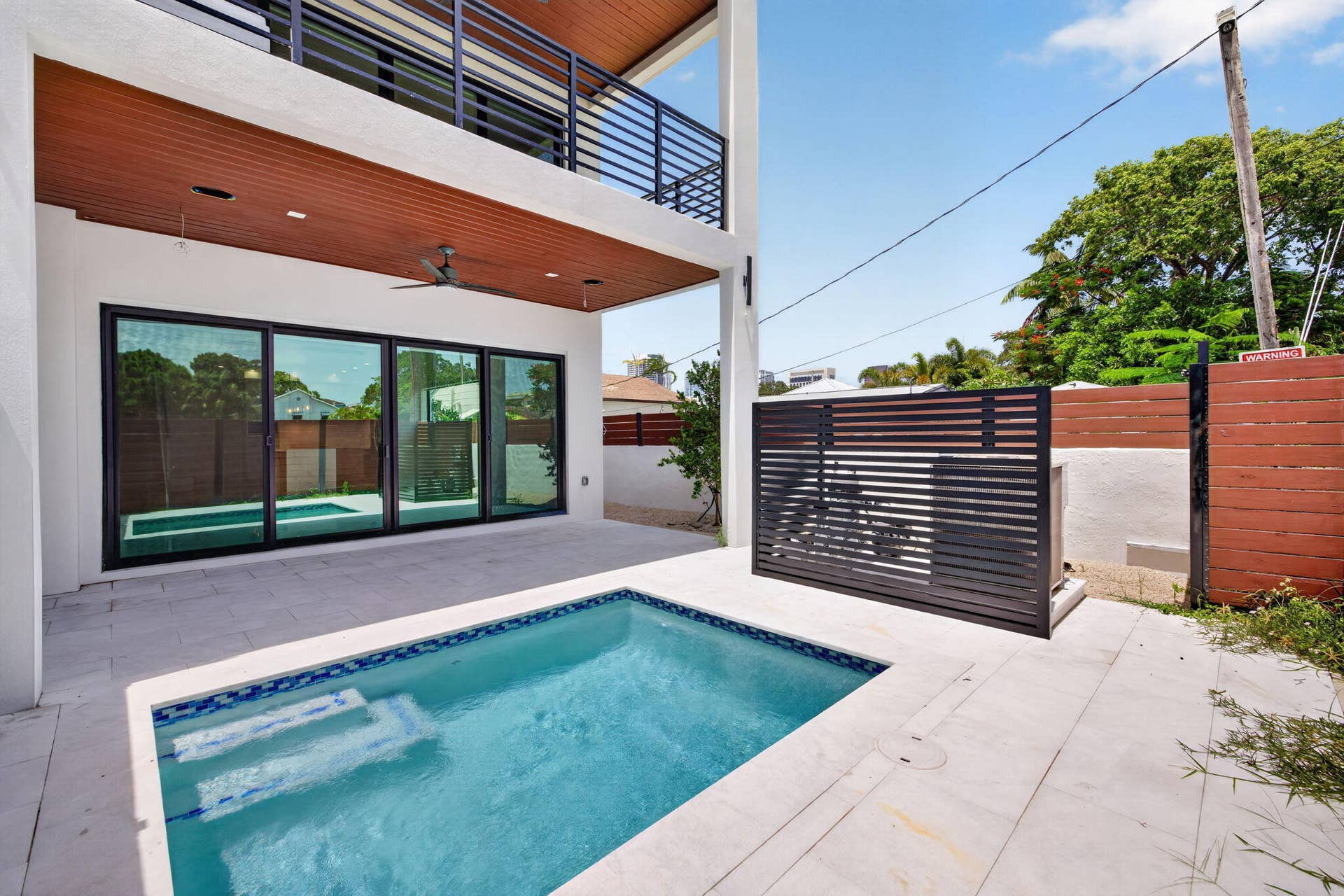 704 SW 9th Street, Fort Lauderdale, FL 33315 31-web-or-mls-699A6186