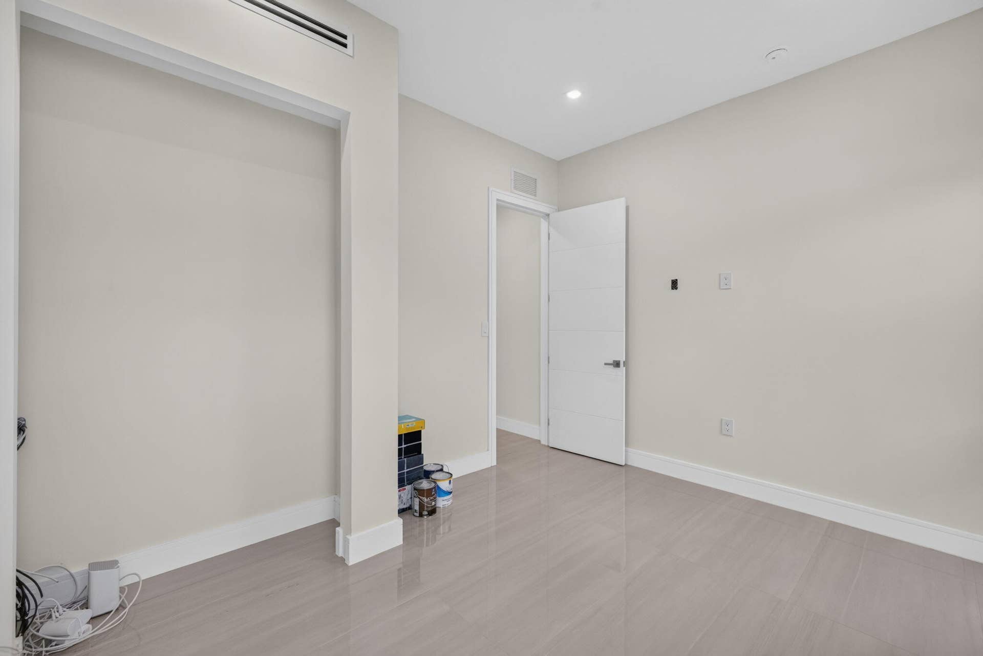 704 SW 9th Street, Fort Lauderdale, FL 33315 38-web-or-mls-699A6249