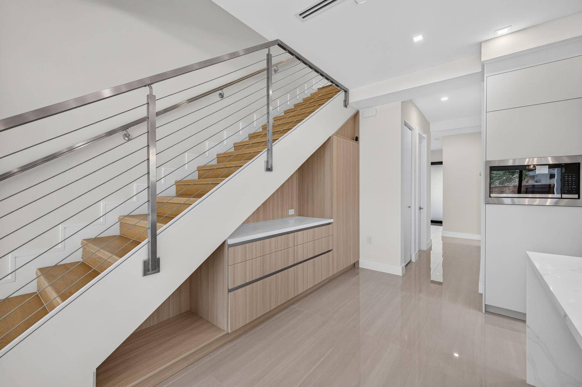 704 SW 9th Street, Fort Lauderdale, FL 33315 81-web-or-mls-699A6609