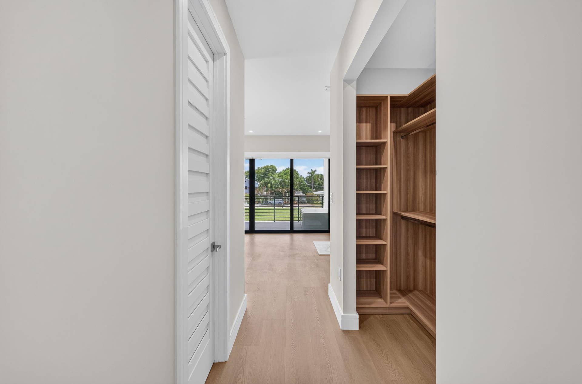 704 SW 9th Street, Fort Lauderdale, FL 33315 48-web-or-mls-699A6329