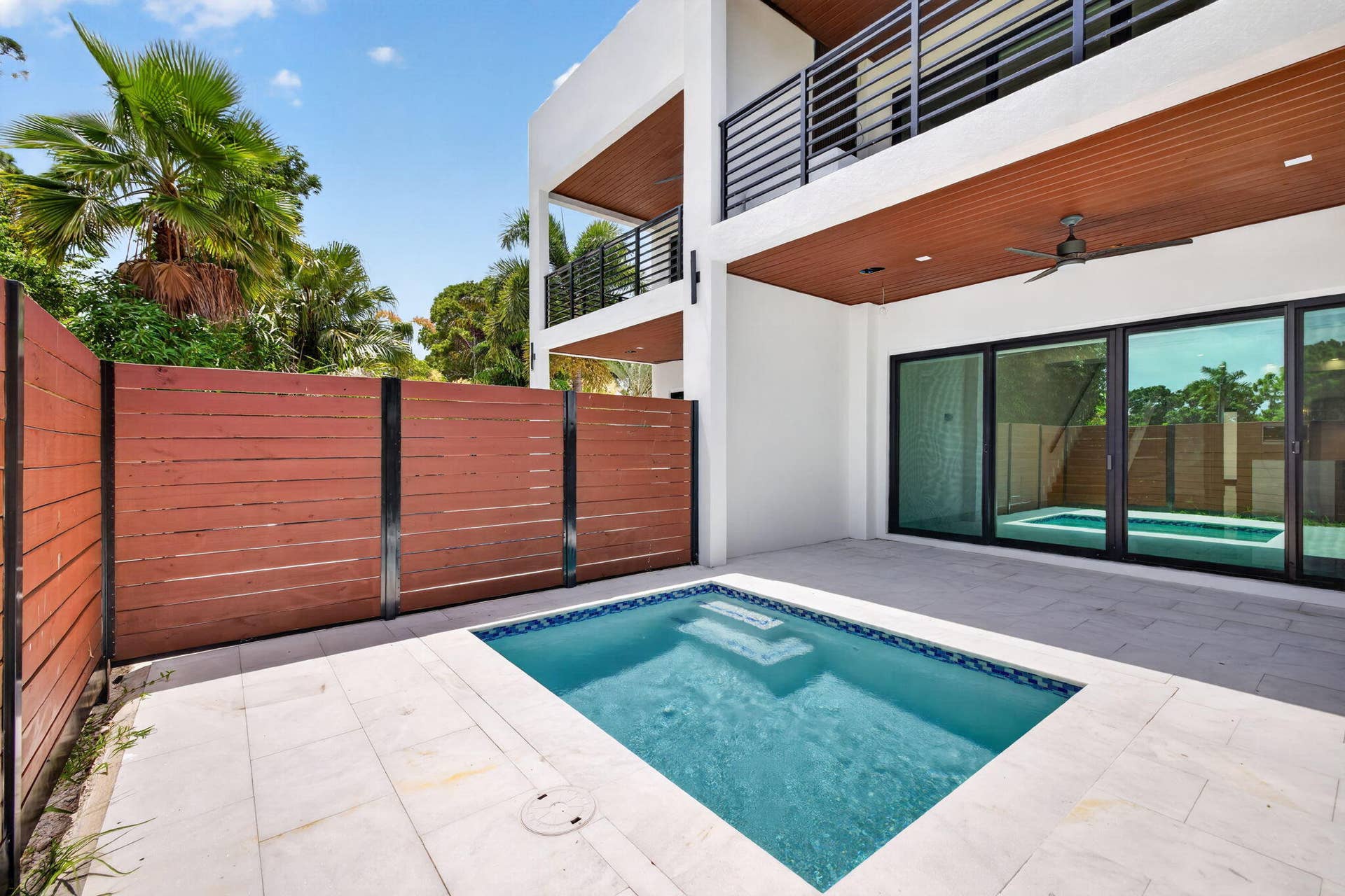 704 SW 9th Street, Fort Lauderdale, FL 33315 35-web-or-mls-699A6220