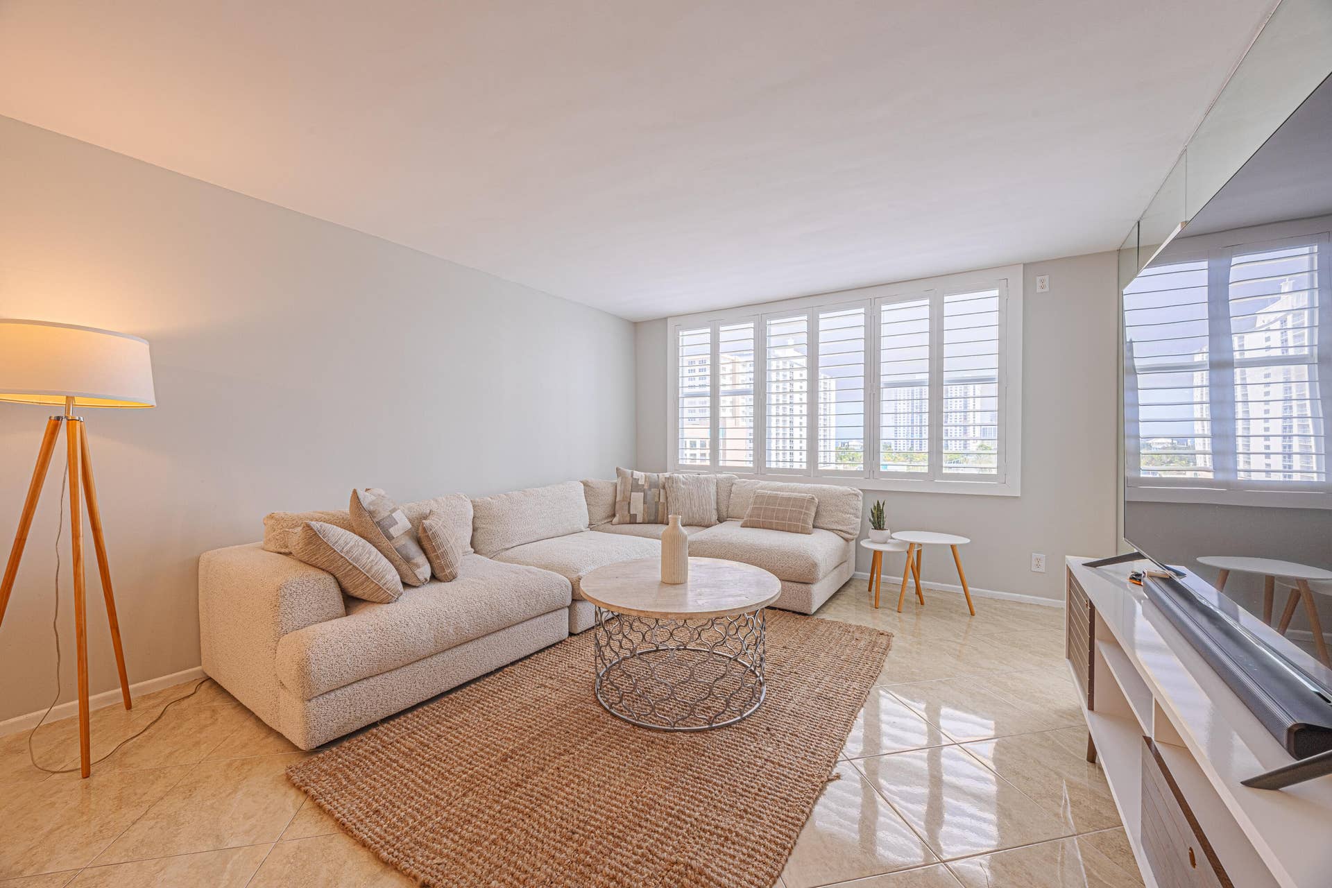 201 N Ocean Boulevard, #702, Pompano Beach, Pompano Beach, FL 33062 153A0040-HDR