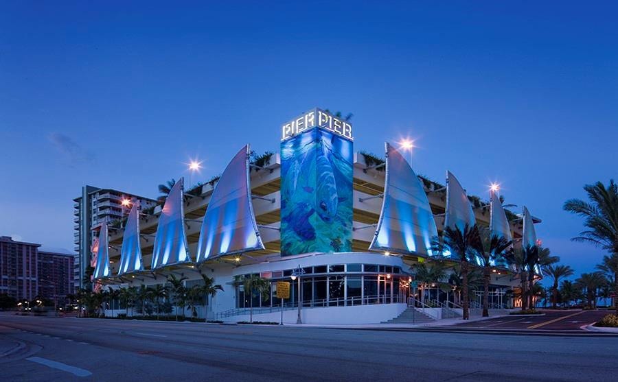221 Shore Court, #Unit 221, Lauderdale By The Sea, FL 33308 WALK TO LAUDERDALE BY THE SEA BEACH, STORES, RESTAURANTS, NIGHTLIFE, TRANSPORTATION, AND ONLY MINUTES TO FORT LAUDERDALE, POMPANO BEACH ATTRACTIONS AND MORE!