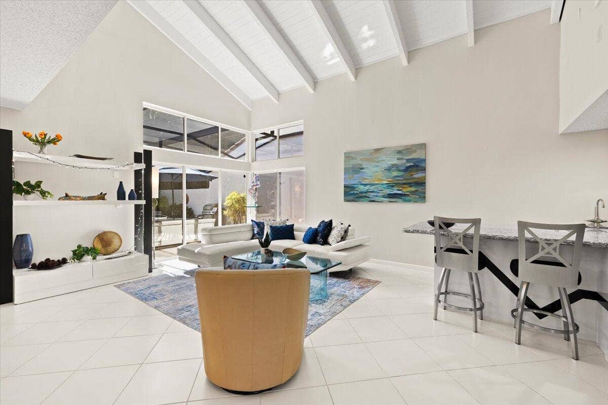 7338 Woodmont Court, Boca Raton, FL 33434 10-424A0479