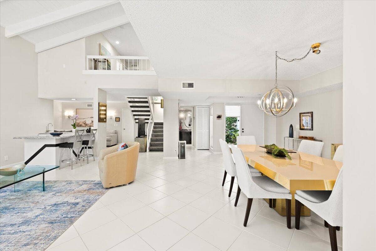 7338 Woodmont Court, Boca Raton, FL 33434 13-424A0489