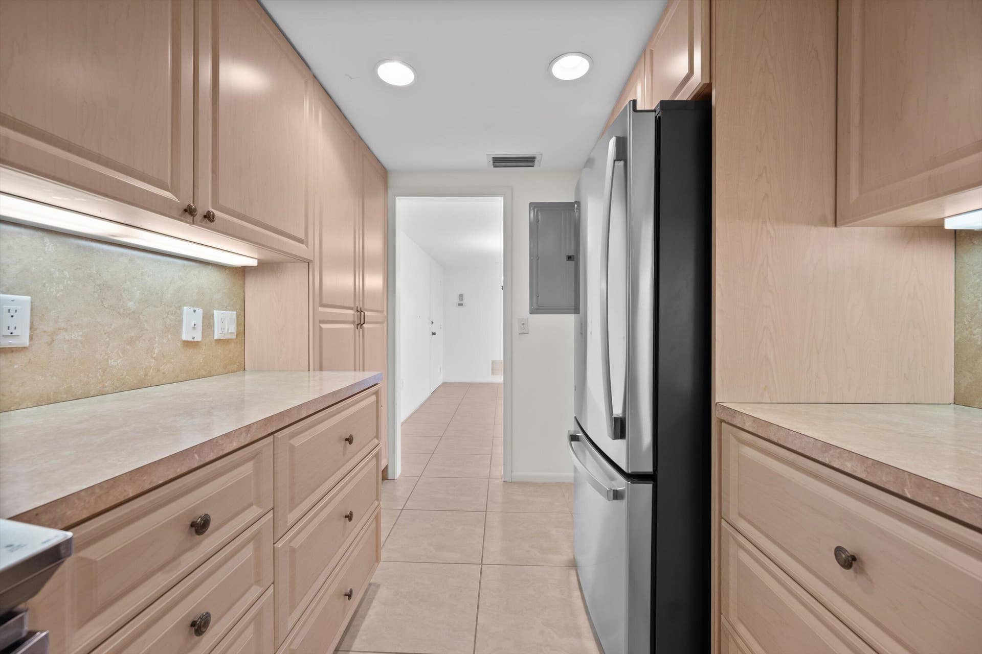 2773 S Ocean Boulevard, #416, Palm Beach, FL 33480 Kitchen