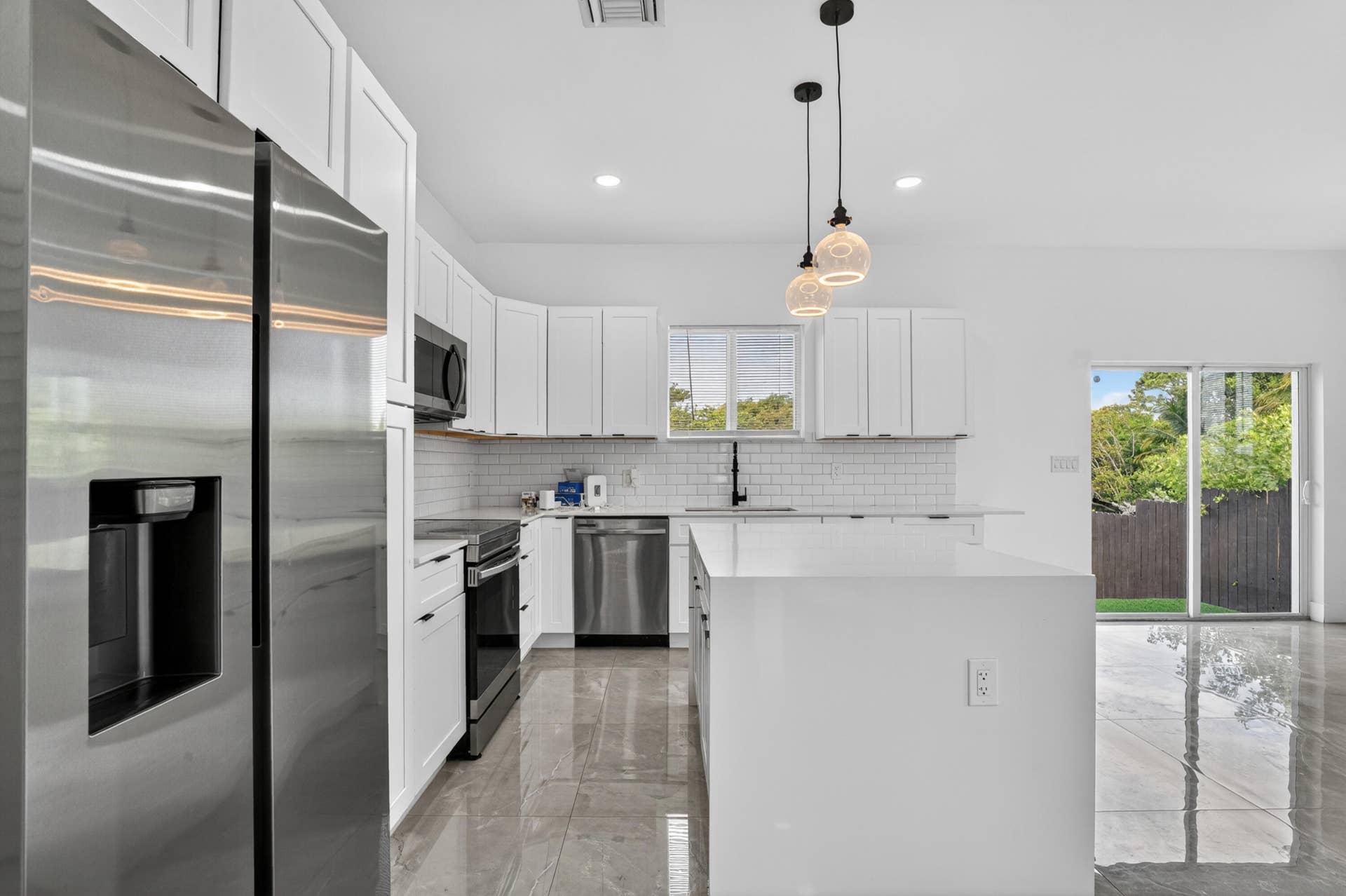 655 NW 24TH Avenue, Fort Lauderdale, FL 33311 655_property-32