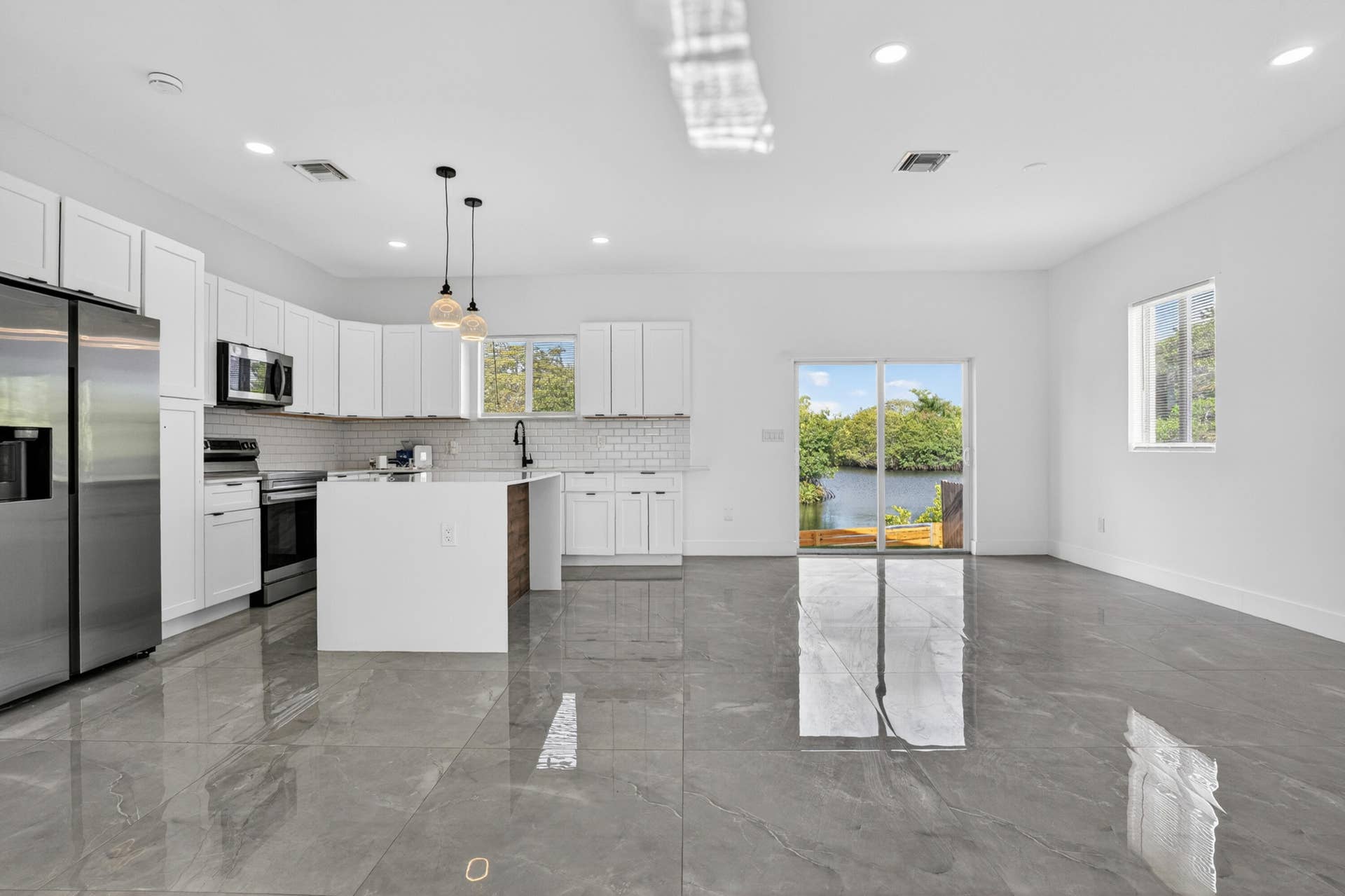 655 NW 24TH Avenue, Fort Lauderdale, FL 33311 655_property-23