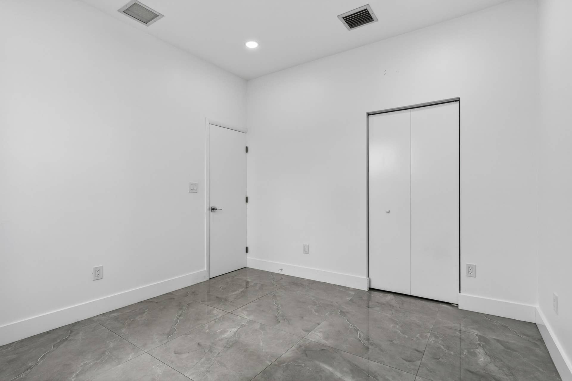 655 NW 24TH Avenue, Fort Lauderdale, FL 33311 655_property-21