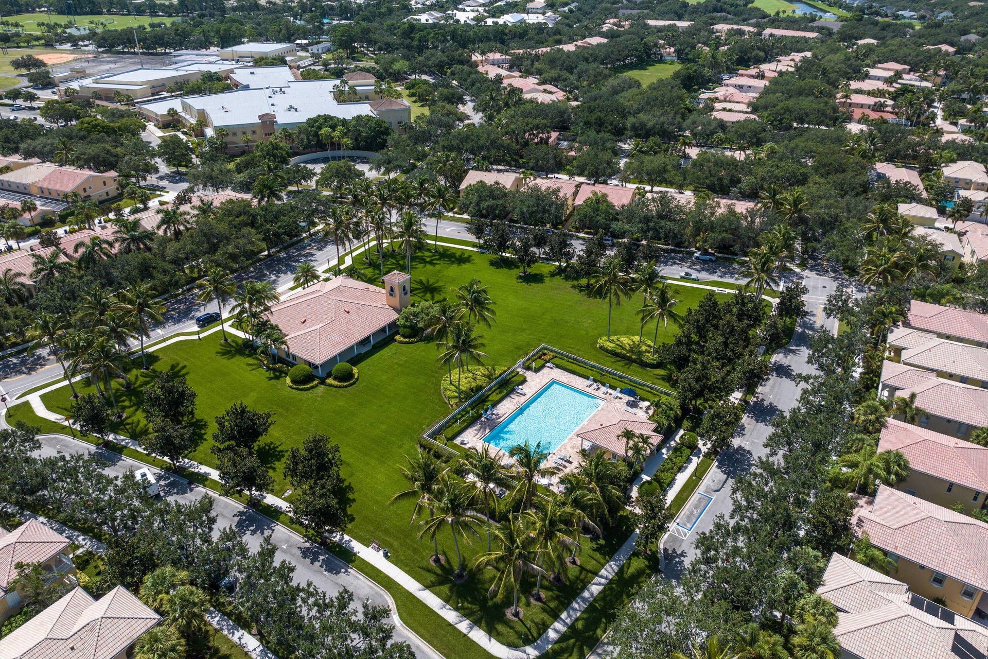 1852 Jeaga Drive, Jupiter, FL 33458 Community Pool/Clubhouse