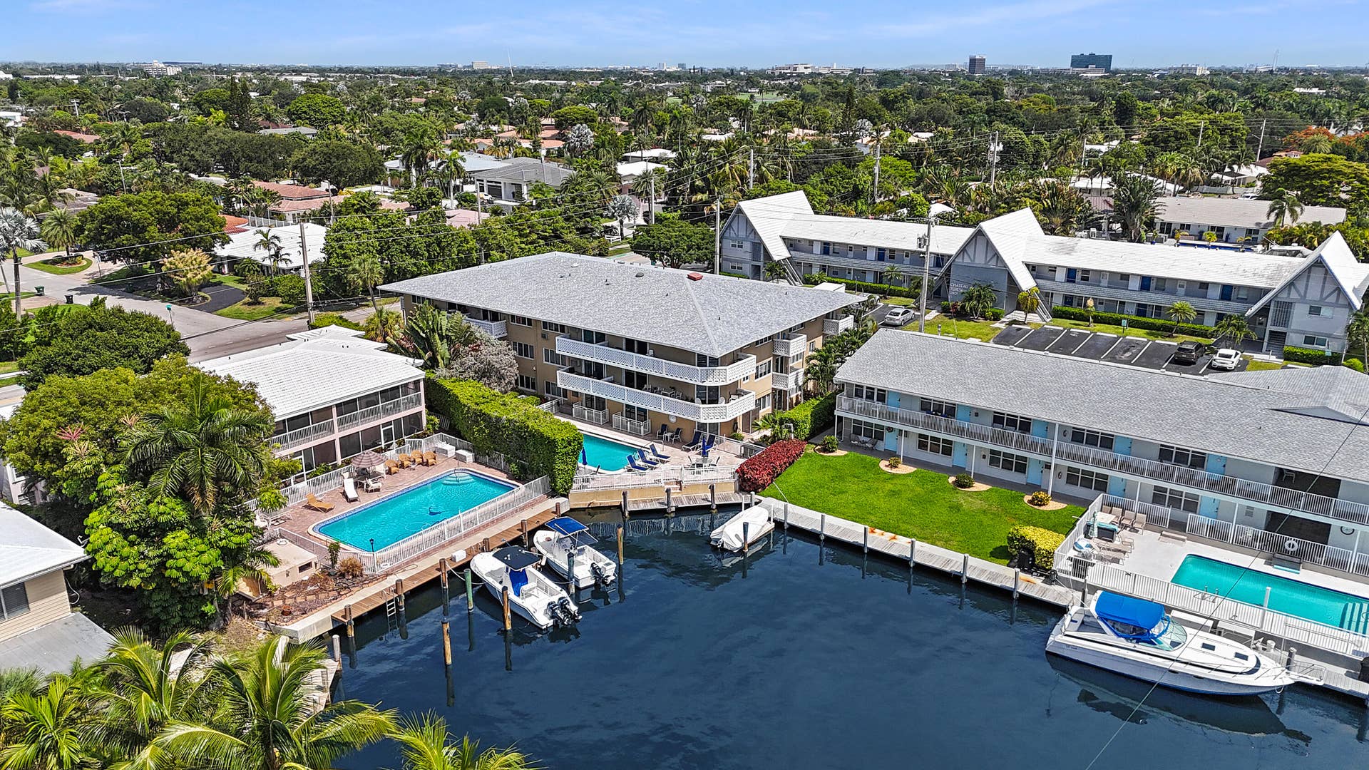 3220 Bayview Drive, #202, Fort Lauderdale, FL 33306 3