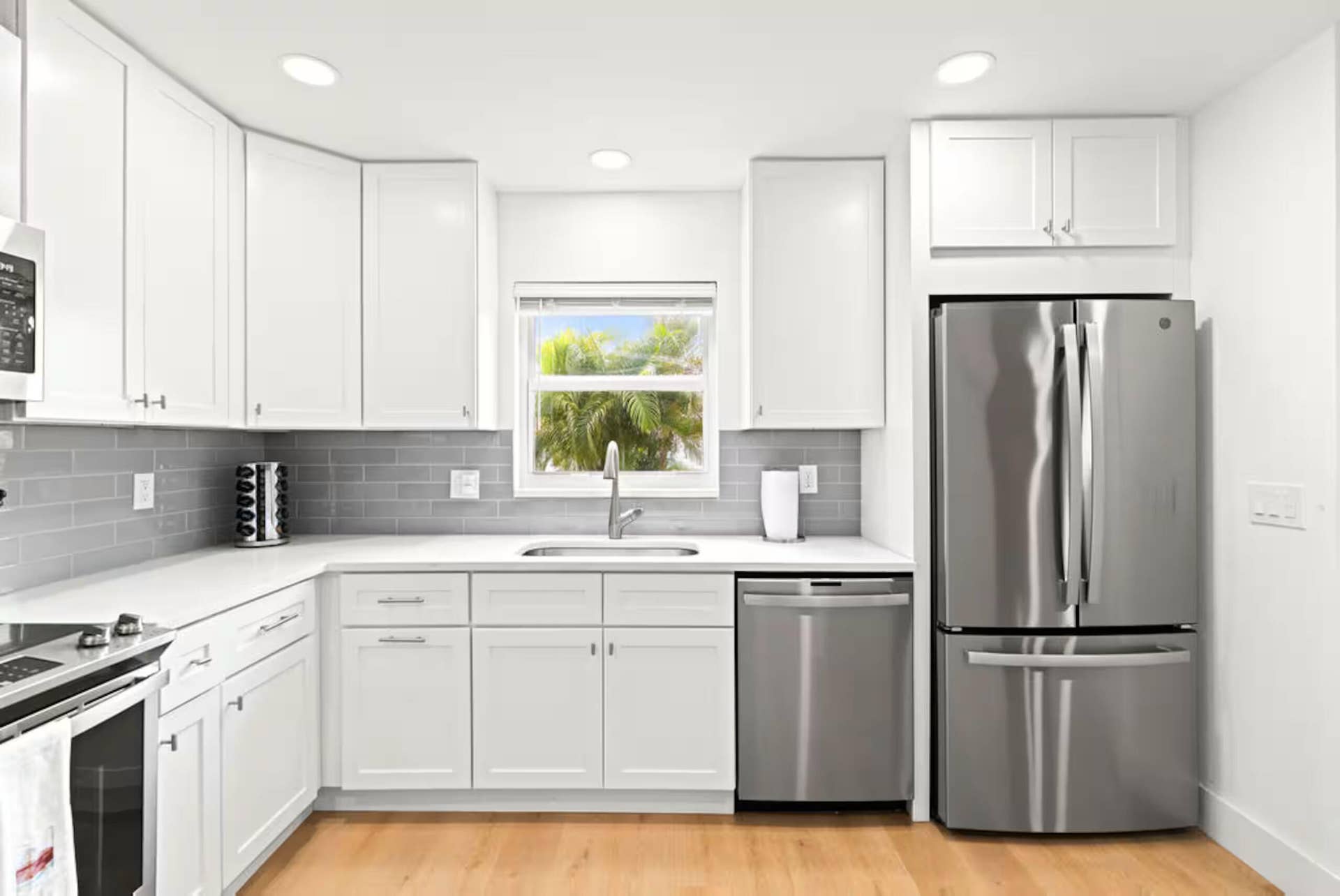 1216 Surf Road, Singer Island, FL 33404 6cd9cb01-8602-4f27-9543-19d3d5f8fe0a