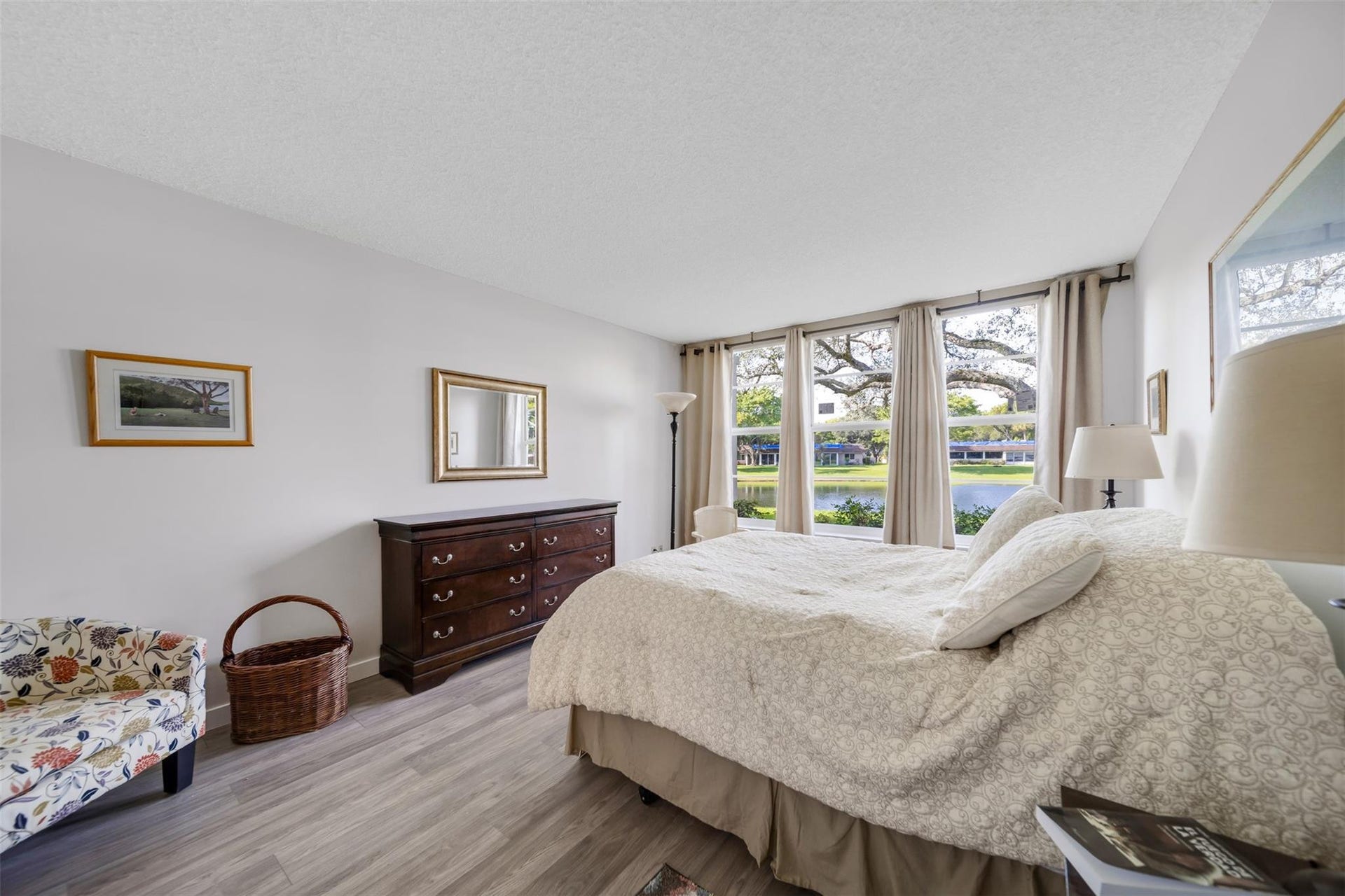 3611 OAKS CLUBHOUSE Drive, #104, Pompano Beach, FL 33069 Photo 26